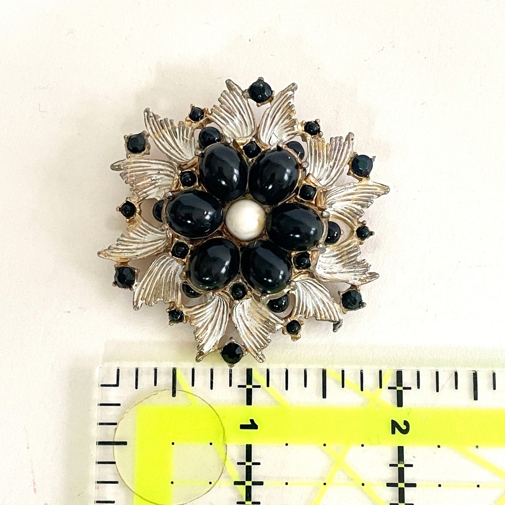 Vintage Black & White Floral Starburst Brooch with Cabochon Rhinestone D'ARNE 2" - Picture 5 of 9